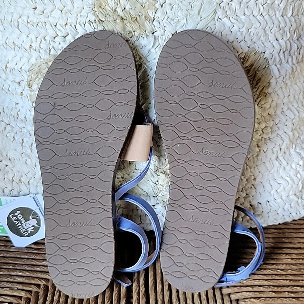 Sanuk Yoga Serena leather tan/blue sandals, size 6